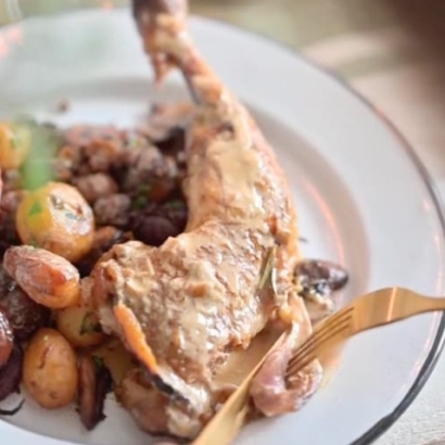 Cuisses de pintade poêlées avec légumes d’hiver